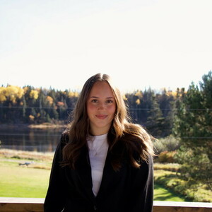 Photo of agent Bree Anstey